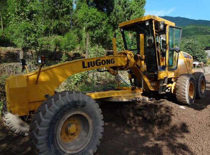 四川平地機租賃 四川平地機租賃
