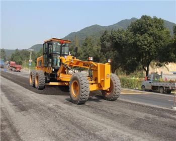 解答成都平地機(jī)租賃檢查成都平地機(jī)要遵守的規(guī)定