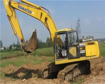 如何保護(hù)好成都鉤機(jī)租賃車輛的“心臟”？