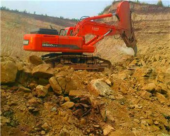 成都500型加強臂松土破巖機租賃