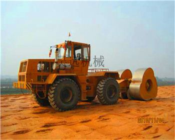 成都沖擊壓路機(jī)租賃公司教你使用注意事項(xiàng)