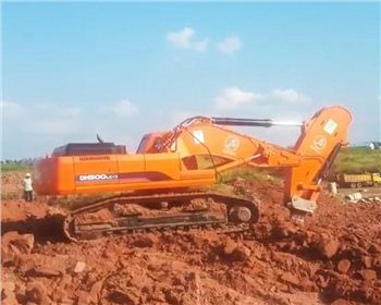 昊遠斗山500型戰(zhàn)斗機臂鉤機租賃工程案例