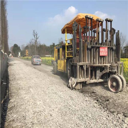 多錘頭破碎機(jī)施?前的準(zhǔn)備?作有哪些方面？