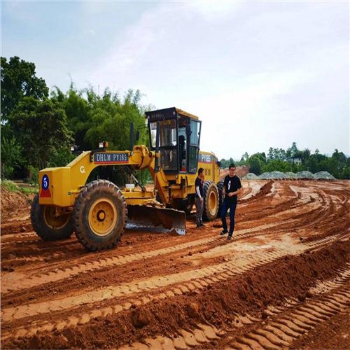 推土機(jī)和平地機(jī)有哪些共同點(diǎn)和區(qū)別？